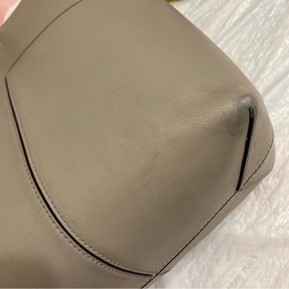 Tory Burch light gray taupe leather tan tote bag - Picture 11 of 16